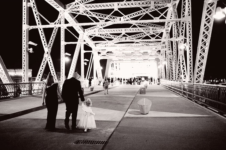 nashville pedestrian bridge wedding