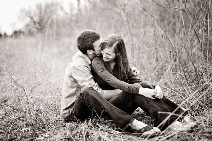 cute nashville engagement photos