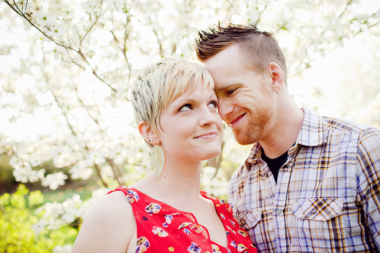 centennial park engagement pictures