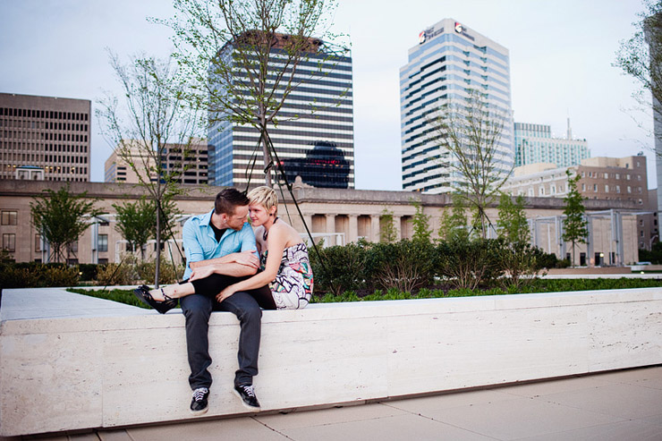 engagement photos in downtown nashville