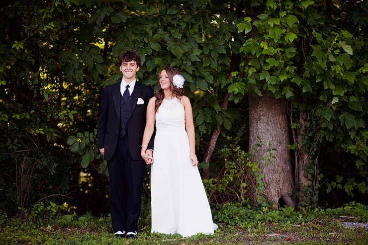 portraits of bride and groom in knoxville