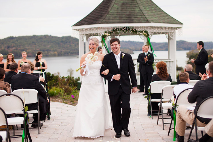 wedding on watts bar lake