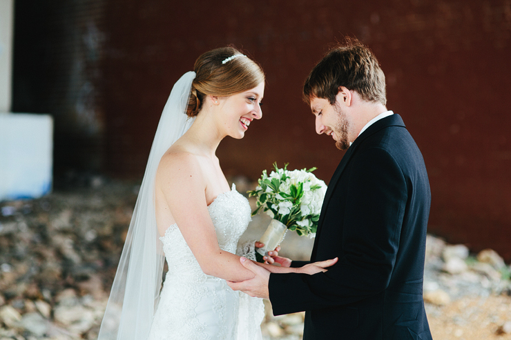 wedding first look knoxville tn