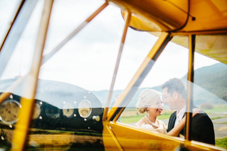 vintage plane at a wedding1